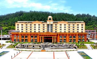 Longjin International Hotel