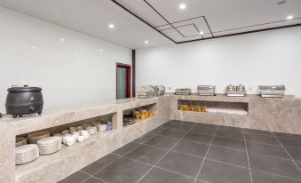 Suitetrails - Floral Hotel · Tong Feng Lili