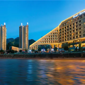 Homy Hotel