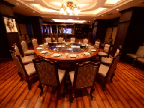 โรงแรมนานาชาติเวโรนา โรงแรมในลาซา