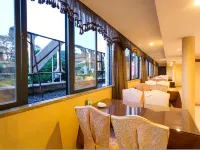 Eastern Kaiyue Business Hotel 竜岩のホテル
