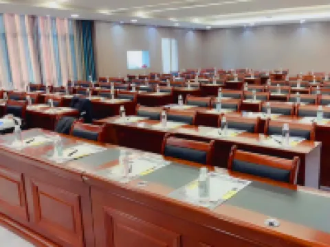 Haihong International Fengjing Hotel فنادق في مين خه