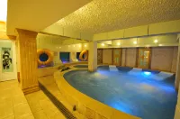 Wweixin Ruifeng Hotel Hotels in Weixin