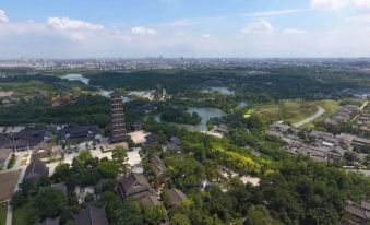 Yangzhou Slender West Lake Vientiane Hui Atour X Hotel