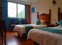 Yujian Duxiulou Hotel - غرفة مطلة على الجبل