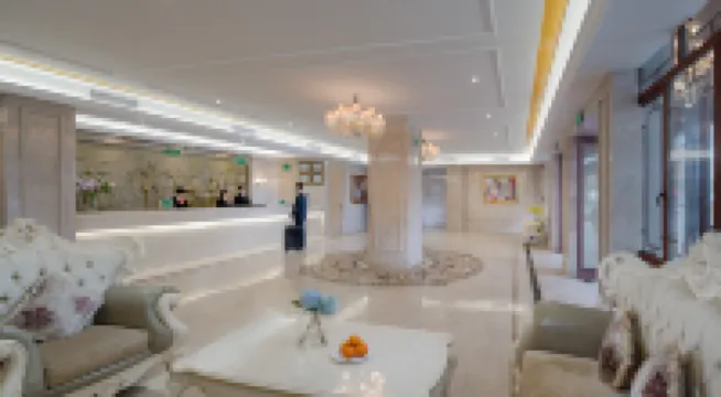 Vienna Hotel (Chongqing Xiushan Railway Station)