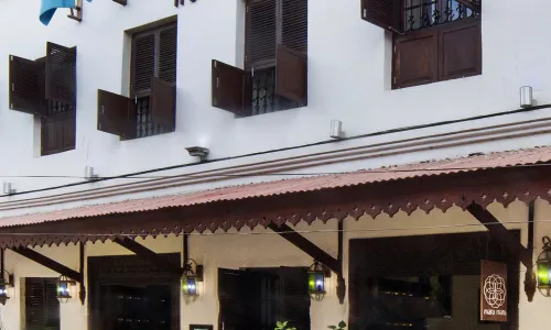 Maru Maru Hotel