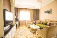 Global Grand Hotel (Changchun Manchukuo Palace Xintiandi Shopping Park) - 3-Star
