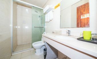 Qingzhu Yuexiang Hotel (Shaoxing Paojiang China Auto City)