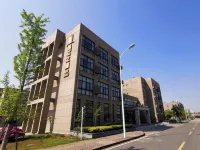 Jinjiang Pinshang Hotel (Ningbo Hangzhou Bay Bridge) Hotels near Ningbo Fantawild Tourism Resort