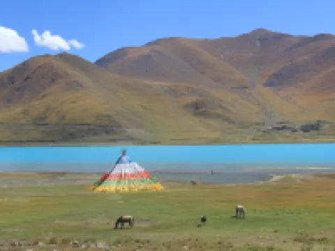 Qirui Hotel Hoteles en Huize