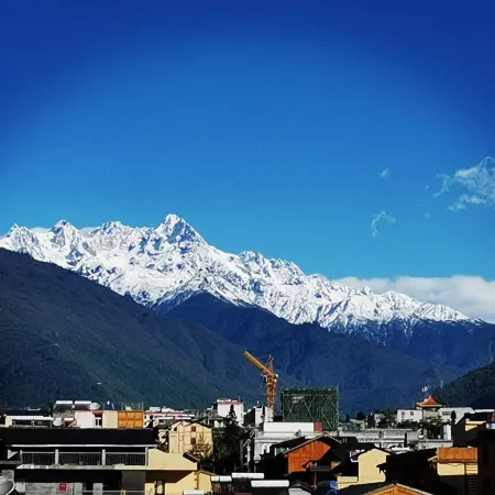 Rongqi Hotel Отели в г. Лудинг