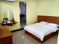 Hongyun Hotel (Yuzhou Road People's Park) Hotels near Night Market Street in Yulin City, Guangxi