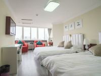 上海心馨酒店公寓 - 阳光街景家庭双床房