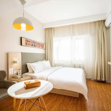 Huating Hotel (Dalian Jiaotong University)