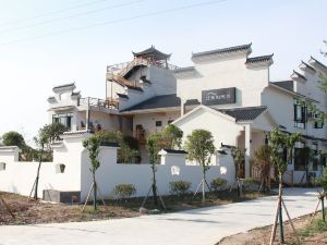 Tinglan Courtyard Hostel