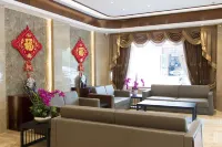 Jiuquan Jinchengtai Hote - Mountain view