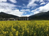 林芝平措智慧家庭客栈 - 酒店附近