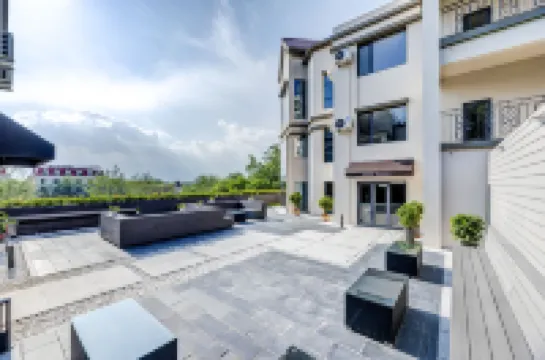 Guyu Sea View Hotel (Beidaihe pigeonhole store) فنادق في 