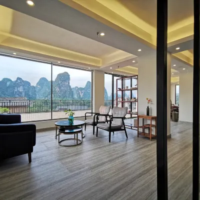 Qijing Mountain Court Hotel (Yangshuo Shili Hualang Yulong River) Hotel dekat Gongnong Bridge