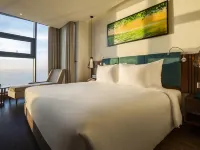 Maximilan Danang Beach Hotel Hotels in Da Nang