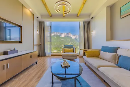 Xiangziyou Resort Hotel Отели рядом с достопримечательностью «Lu Yuan Ping»