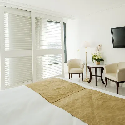 Hotel Aston la Scala Отели рядом с достопримечательностью «Старая Ницца»