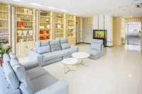 Elan Hotel (Gaizhou Railway Station Xinglong Family Branch) Hotels in Gaizhou