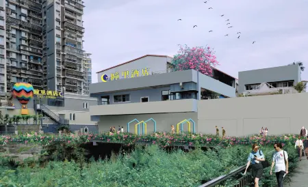 Tongli Hotel (Leshan Zhanggong Bridge Gourmet Street)