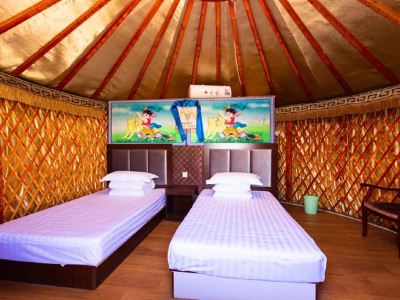 Huiteng Xile Grassland Deligeer Resort