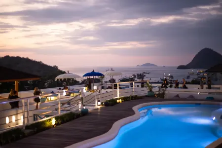 Seaesta Komodo Hostel & Hotel Отели в г. Комодо