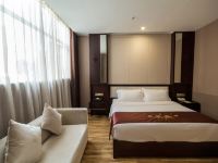 怡莱酒店(自贡莫丽店) - 高级大床房