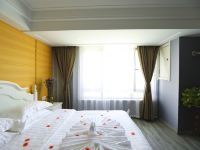 莫丽酒店(阜阳万达广场店) - 高级主题大床房