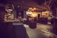 JIAN GE SHI GUANG TRAVEL HOTEL(Zhangjiajie Tianmenshan Cableway Station) - Inns