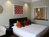Oriental Land Resort (Hotel) Отели рядом с достопримечательностью «Парк Ориентал-Лэнд»