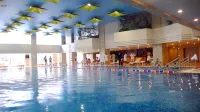 Eden International Hotel - piscina