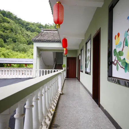 Zhongdugou Xipan Courtyard