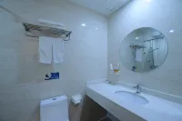 Huaibei Jiangnan Hotel (Train Station North Square Branch)