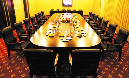 Changbai Hotel - Housity