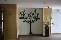 Motel 168 (Fuyang Railway Station)