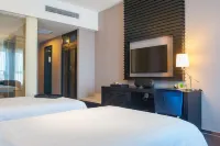 Selected Zhenting Hotels Các khách sạn gần Nantong Gymnasium