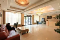 Weihui Yuexiu Theme Hotel