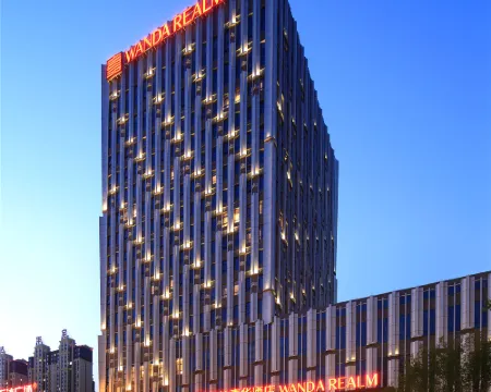 Wanda Realm Hotels in Siping