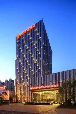 Wanda Realm Hotels in Siping