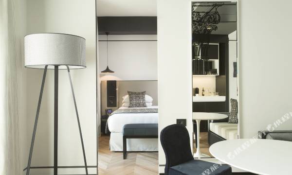 Corso 281 Luxury Suites
