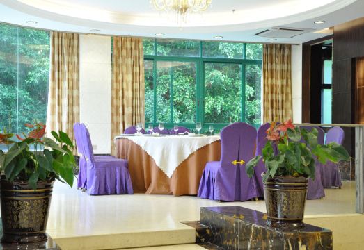 Grand Villa HotelHotel Overview