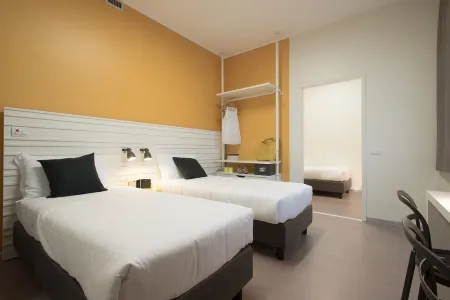 B&B Hotel Milano Ornato Отели рядом с достопримечательностью «Monumento Ai Carabinieri»