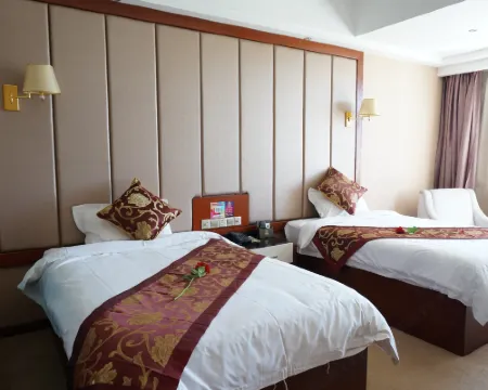 Chuxiong Mouding Huahu Chengji Hotel Hotels in Mouding