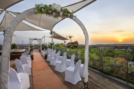 Hotel Daun Bali Seminyak Отели рядом с достопримечательностью «Храм Масчети»