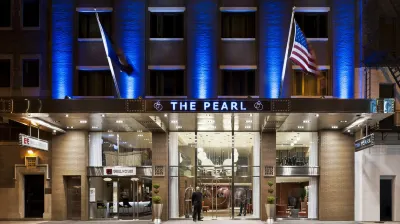 The Pearl Hotel Hotels near Gershwin Theater